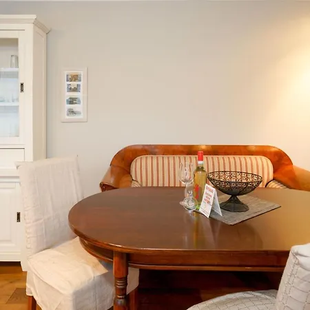 Guenzburg-3-wohnung-muschelsucher-kampstr-9 アパート *